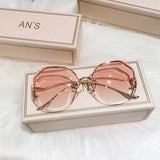 Sunglasses female ins new round face Korean fashion boundless sunglasses driving catwalk sunglasses UV protection
