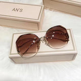 Sunglasses female ins new round face Korean fashion boundless sunglasses driving catwalk sunglasses UV protection