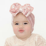 2023 European and American autumn new baby gold velvet bow hat children's warm and delicate hat baby hat