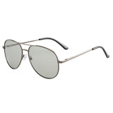 2022 men's photosensitive automatic color-changing polarized sunglasses driving sunglasses driver driving toad mirror 3028