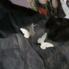 S925 silver white pair of earrings