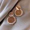 Color-preserving gold and white pearls