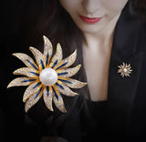 High-end pearl sunflower brooch for women, exquisite design, coat corsage pin, niche fixed clothing accessories
