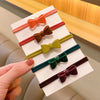1 bow tie (multiple pieces are issued in 5 colors)
