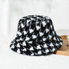 Black and white / adjustable