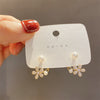 Flower pearl earrings