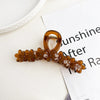 Jelly color seven flower clip - coffee color / plastic/resin
