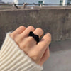 Black flocked ring / adjustable opening