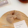Hollow butterfly khaki