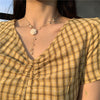 Flower pearl necklace