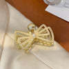 Pearl bow