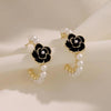 Pearl black petals
