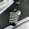 Black and white stripes / one size fits all