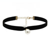 Big and small pearl necklaces