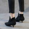 Black [velvet] / 34