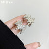 A pair of s925 silver needle silver earrings