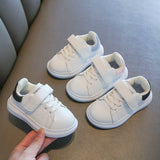 Clearance children's white shoes 2023 spring boys' sports shoes non-slip girls' skate shoes soft bottom baby casual shoes