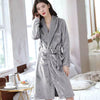 A silver general gown (same style for men and women) / m recommends 80-100 catties