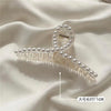 Large cross pearl 11cm