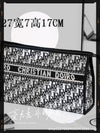Large triangle clutch