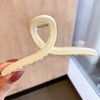 Frosted shark clip - beige